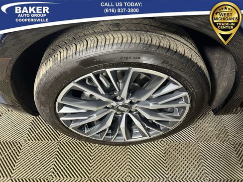 Certified 2024 Cadillac XT4 Sport image 34