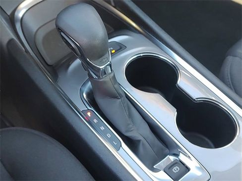 Used 2024 Chevrolet Malibu LT image 21