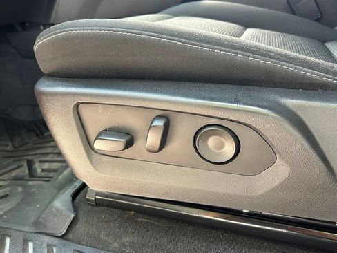 Used 2025 Chevrolet Colorado LT w/ Advanced Trailering Package RWD image 17