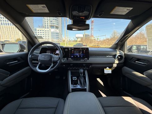 New 2026 Chevrolet Colorado ZR2 w/ Technology Package image 23