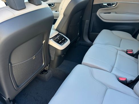 New 2026 Volvo XC90 B6 Plus image 10