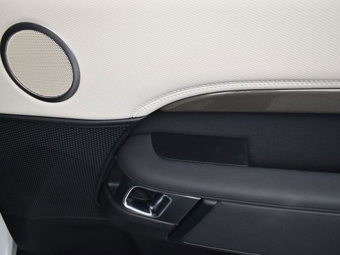 Used 2023 Land Rover Discovery HSE R-Dynamic image 20