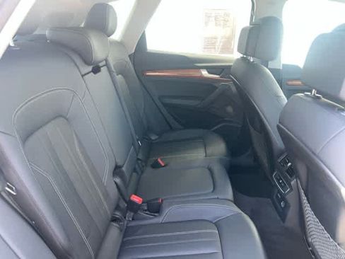 Used 2023 Audi Q5 2.0T Premium Plus w/ Premium Plus Package AWD/4WD image 21