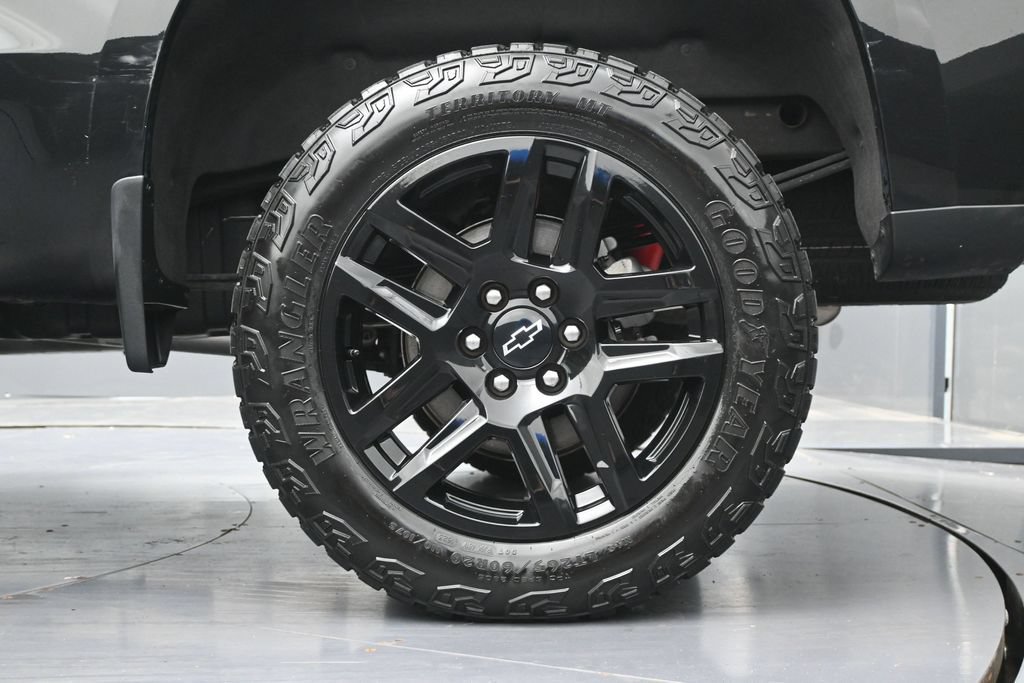Certified 2023 Chevrolet Silverado 1500 Custom Trail Boss w/ LPO, Dark Essentials Package AWD/4WD image 14