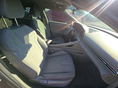Used 2023 Hyundai Elantra SEL w/ Convenience Package image 27