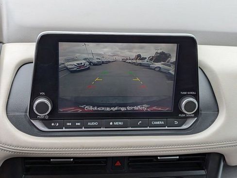 Used 2025 Nissan Rogue SV FWD image 23
