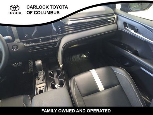 Used 2025 Toyota Camry SE w/ Convenience Package FWD image 18