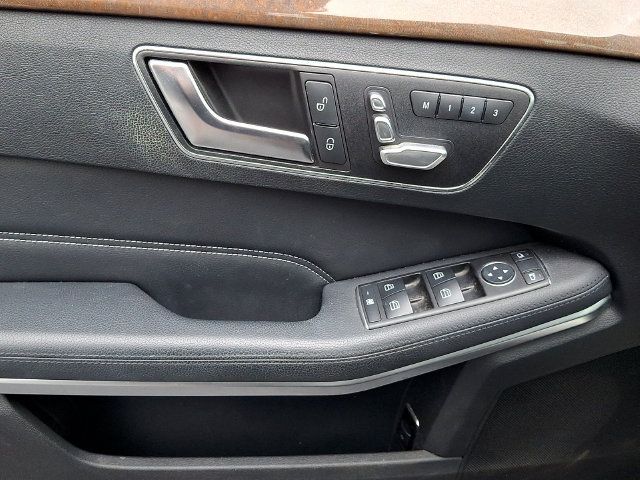 Used 2014 Mercedes-Benz E 350 4MATIC Sedan image 16