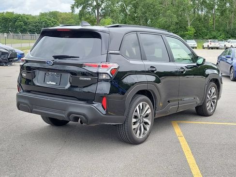 Used 2025 Subaru Forester Touring AWD/4WD image 4