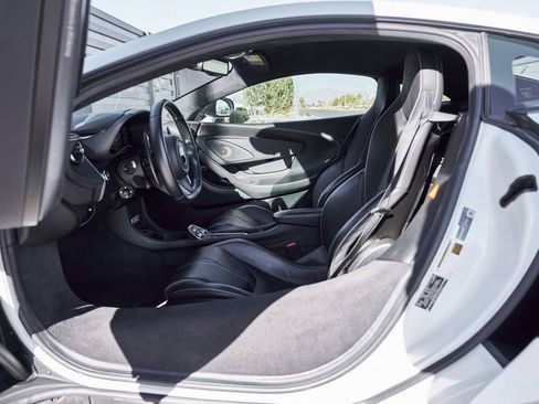 Used 2020 McLaren 570S Coupe image 70