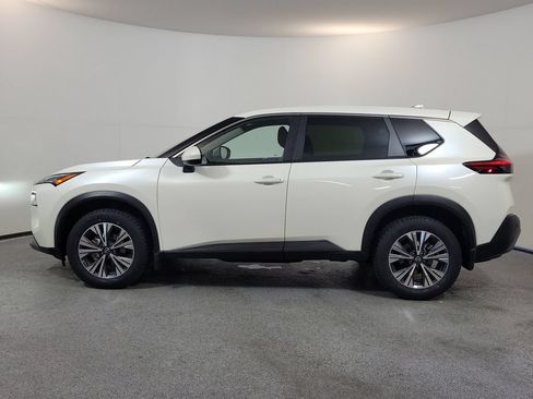 Used 2023 Nissan Rogue SV FWD image 4