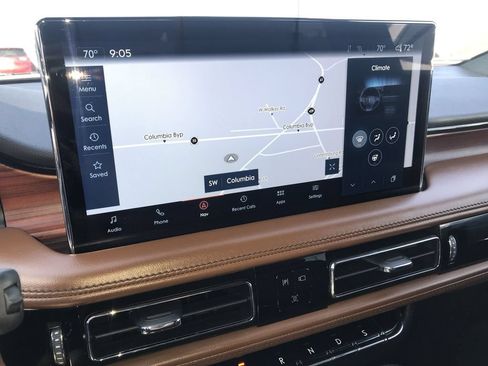 Used 2023 Lincoln Nautilus Reserve AWD/4WD image 20