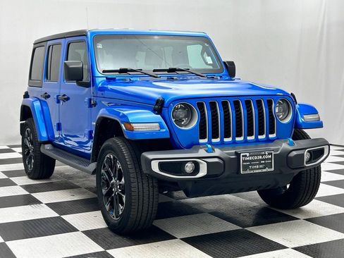 Certified 2023 Jeep Wrangler Unlimited Sahara w/ Cold Weather Group AWD/4WD image 2