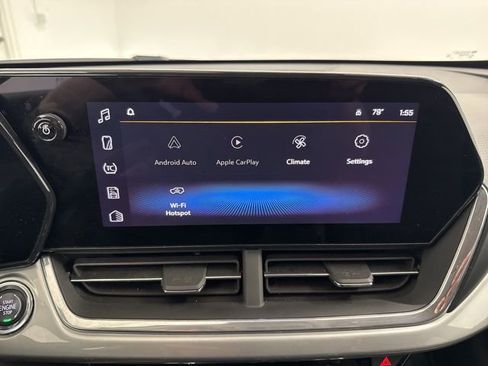 Used 2024 Chevrolet Trax LT w/ Driver Confidence Package FWD image 33