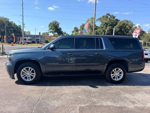 Used 2020 Chevrolet Suburban LT RWD image 11