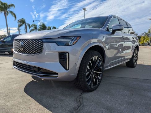New 2026 Volvo XC90 T8 Plus image 8