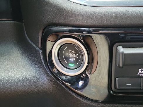 Used 2024 Chevrolet Silverado 2500 LTZ AWD/4WD image 31
