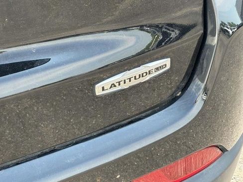 Certified 2022 Jeep Compass Latitude image 10