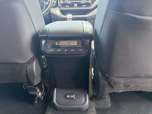 Certified 2024 Toyota Highlander LE AWD/4WD image 16