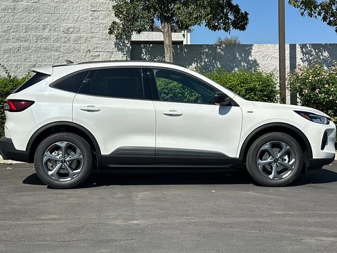 New 2025 Ford Escape ST-Line w/ Equipment Group 301A image 3