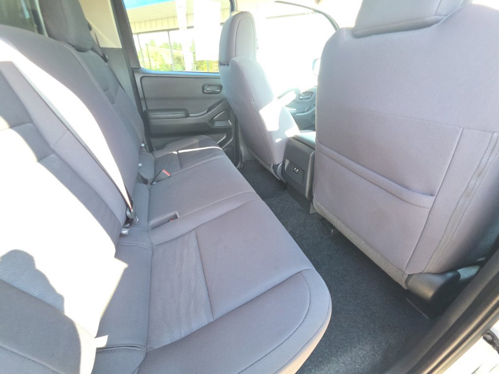 Used 2024 Nissan Frontier S AWD/4WD image 16