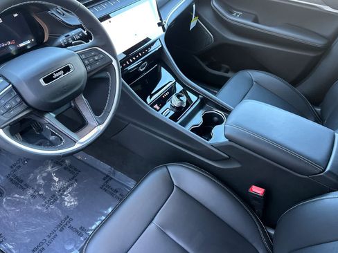 New 2026 Jeep Grand Cherokee Limited AWD/4WD image 11