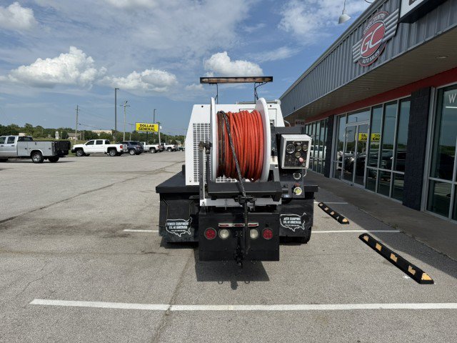 Used 2015 Ford F550 2WD Regular Cab Super Duty image 6