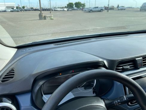 Used 2025 Nissan Versa SV FWD image 34