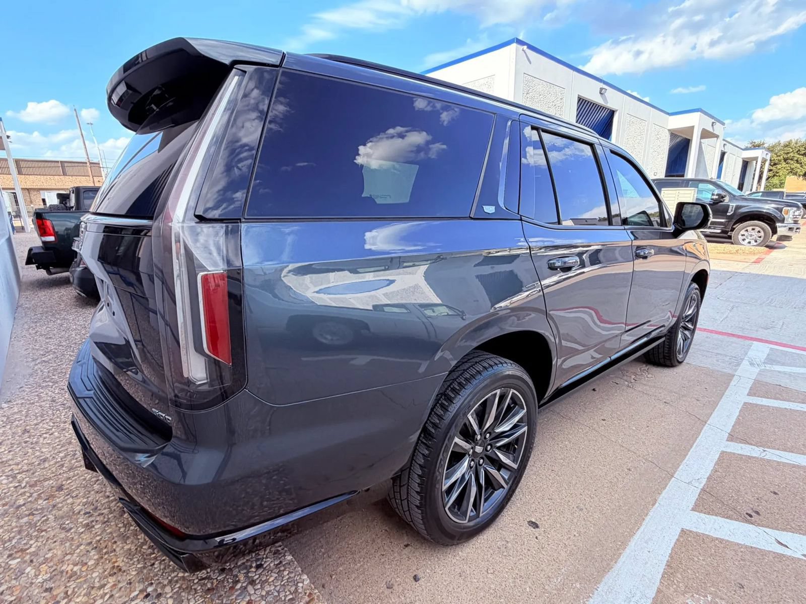 Used 2021 Cadillac Escalade Sport Platinum AWD/4WD image 5