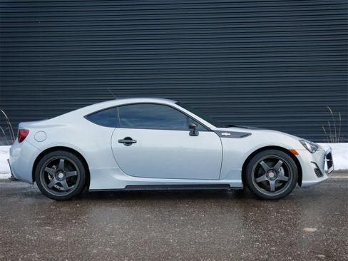 Used 2013 Scion FR-S 10 Series image 25