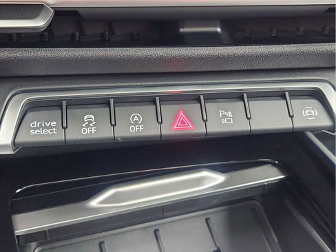 New 2026 Audi Q3 quattro 2.0T AWD/4WD image 10