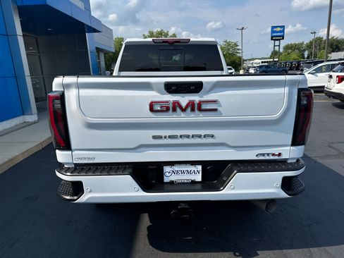 Used 2026 GMC Sierra 3500 AT4 w/ AT4 Premium Plus Package AWD/4WD image 8