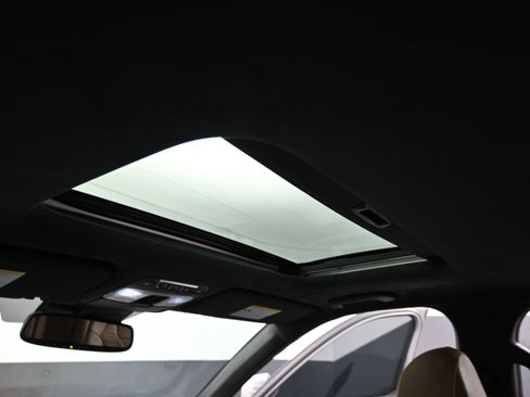 Used 2022 Kia Telluride SX w/ SX Prestige Package image 18