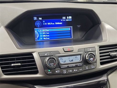 Used 2016 Honda Odyssey EX-L image 28