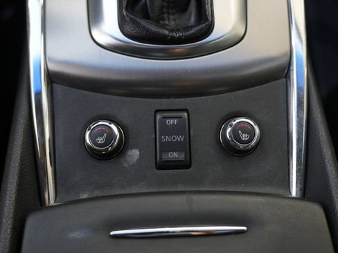 Used 2015 INFINITI Q40 AWD w/ Navigation Package image 57