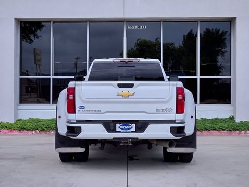 Used 2022 Chevrolet Silverado 3500 High Country AWD/4WD image 6