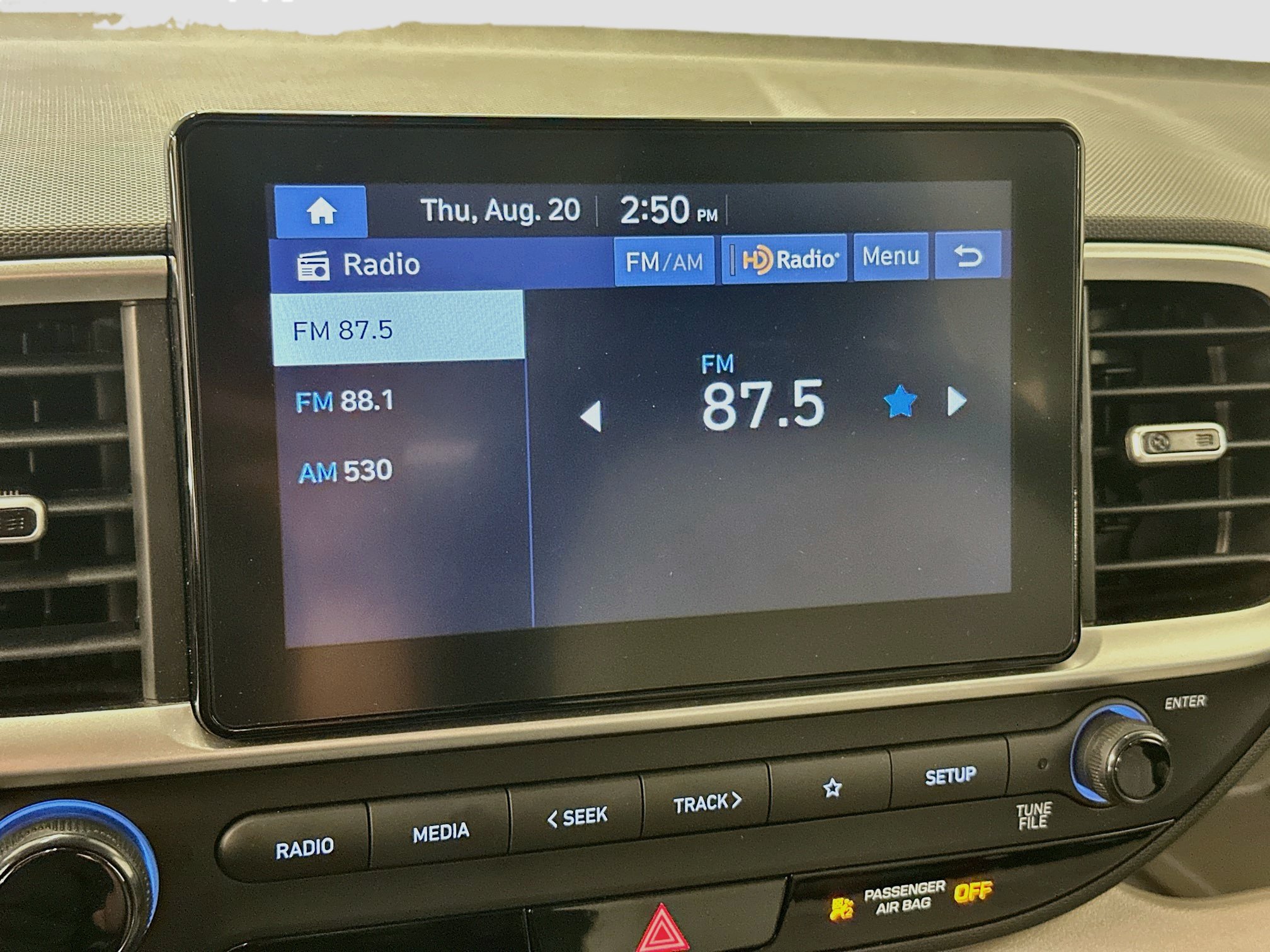 Used 2025 Hyundai Venue SEL FWD image 21
