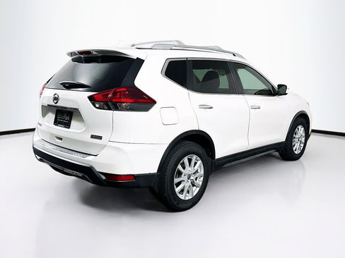 Used 2020 Nissan Rogue S w/ Special Edition Package FWD image 9