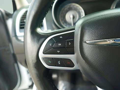 Used 2021 Chrysler 300 Touring L image 60