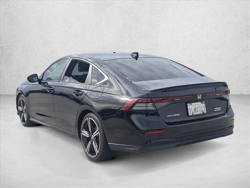 Used 2024 Honda Accord Sport image 7