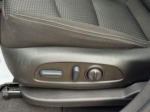 Used 2022 GMC Terrain SLE w/ Driver Convenience Package FWD image 19