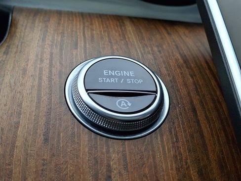 Certified 2022 Mercedes-Benz C 300 4MATIC Sedan image 24