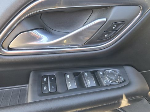 Used 2023 Chevrolet Tahoe High Country image 23