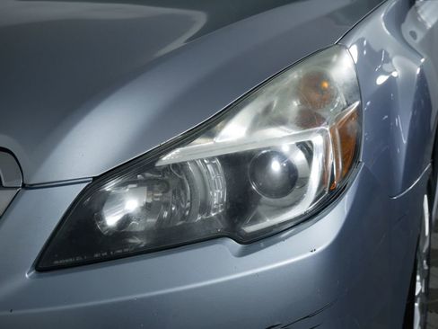 Used 2013 Subaru Legacy 2.5i Limited AWD/4WD image 14