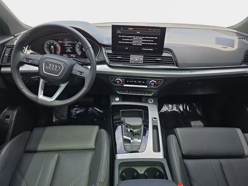 Used 2025 Audi Q5 2.0T Premium w/ Convenience Plus Package AWD/4WD image 10