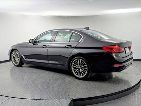 Used 2019 BMW 540i w/ Convenience Package image 4