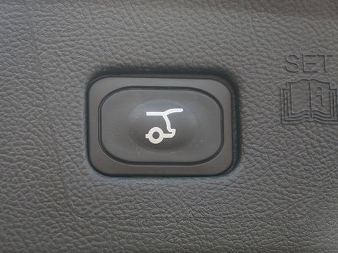 Used 2024 Ford Edge SEL w/ Convenience Package AWD/4WD image 12