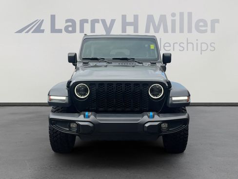 Used 2023 Jeep Wrangler Unlimited w/ Cold Weather Group AWD/4WD image 8