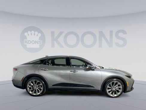 Used 2023 Toyota Crown Limited image 8