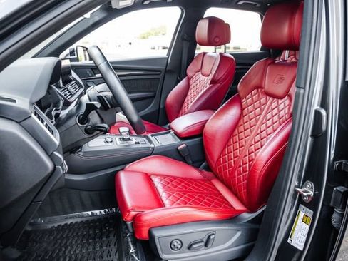 Used 2019 Audi SQ5 Premium Plus w/ Premium Plus Package image 4